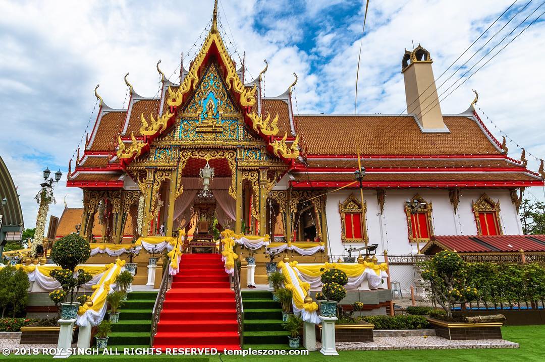 Wat Mahabut, the shrine of Mae Nak Phra Khanong. Thai people takes legends of gh…