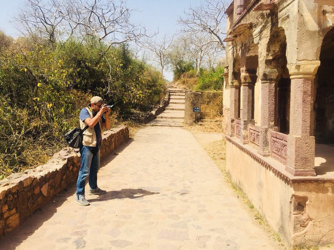 Photoshoot in Ranthambore Fort, a beautiful and huge fort. We had a lots of fun …