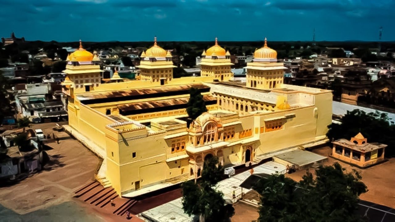 Ram Raja Temple, Orchha, Madhya Pradesh